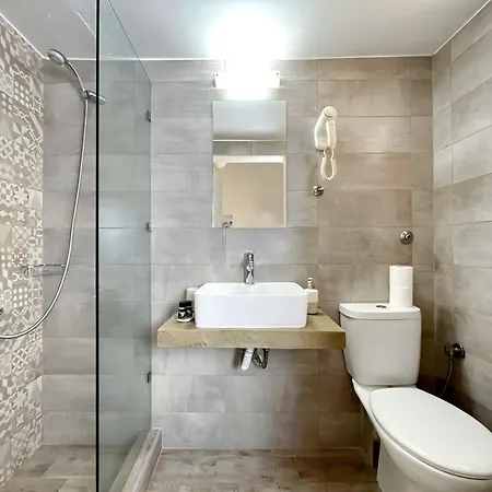 Aparthotel Almira