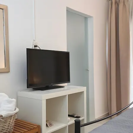 Almira Aparthotel *